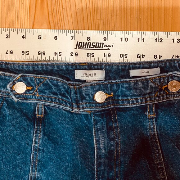 Women's Forever 21 Denim Jogger Cargo Oversize Jeans Size 31 - Picture 9 of 10